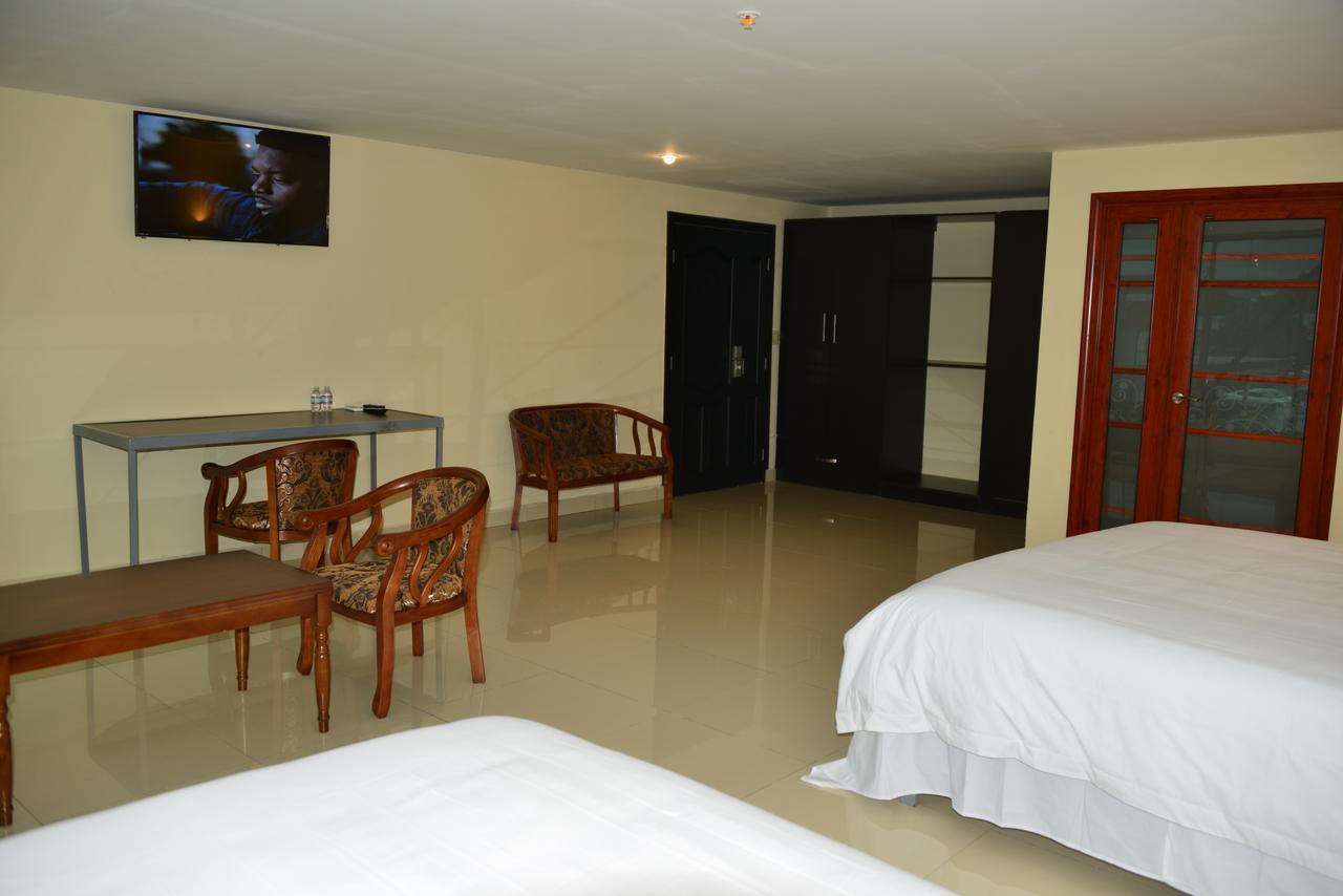 Hotel F Sur Inn Давид Екстериор снимка